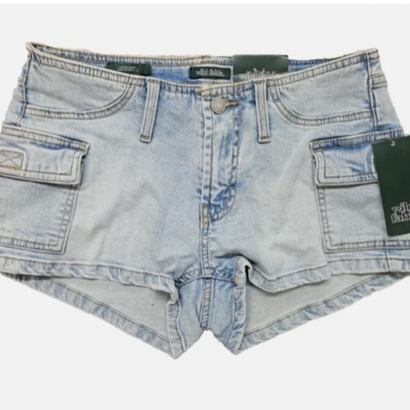 NWT Wild Fable Low Rise Cargo Denim Shorts, Size 10 - Picture 2 of 6